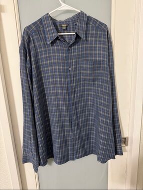 Royal Robbins Men's Blue and Gray Plaid Button-Down Shirt